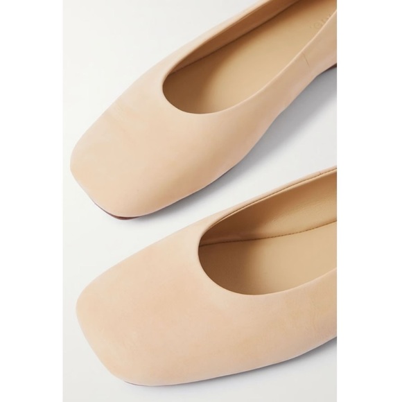 Vince Leah Ballet Flat Nubuck Beige Neutral Classic Minimalist Traditional 9.5 - Picture 5 of 15